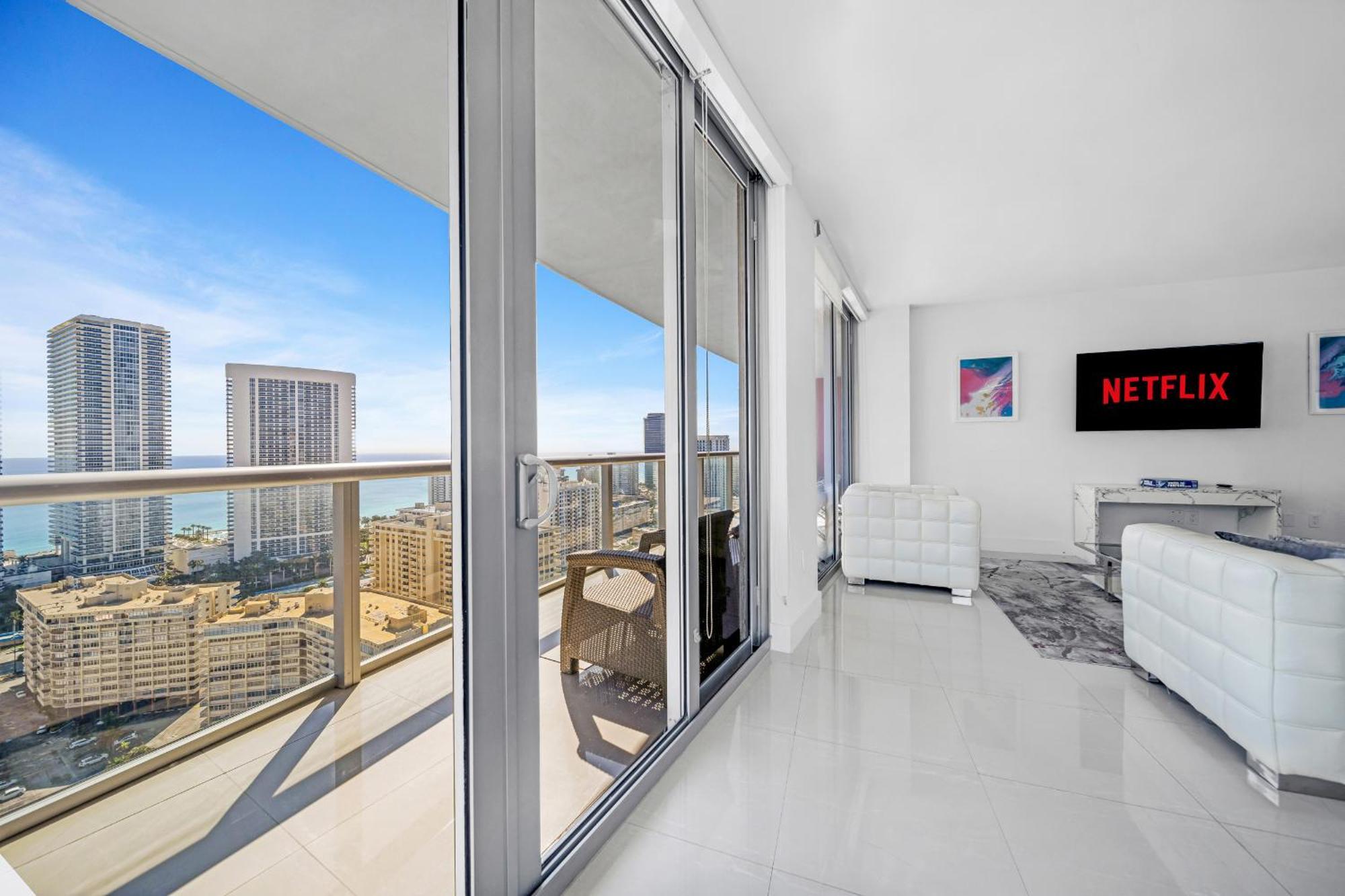 Resort-Style Living With Direct Ocean Views - 3Br Beauty Hallandale Beach Ngoại thất bức ảnh