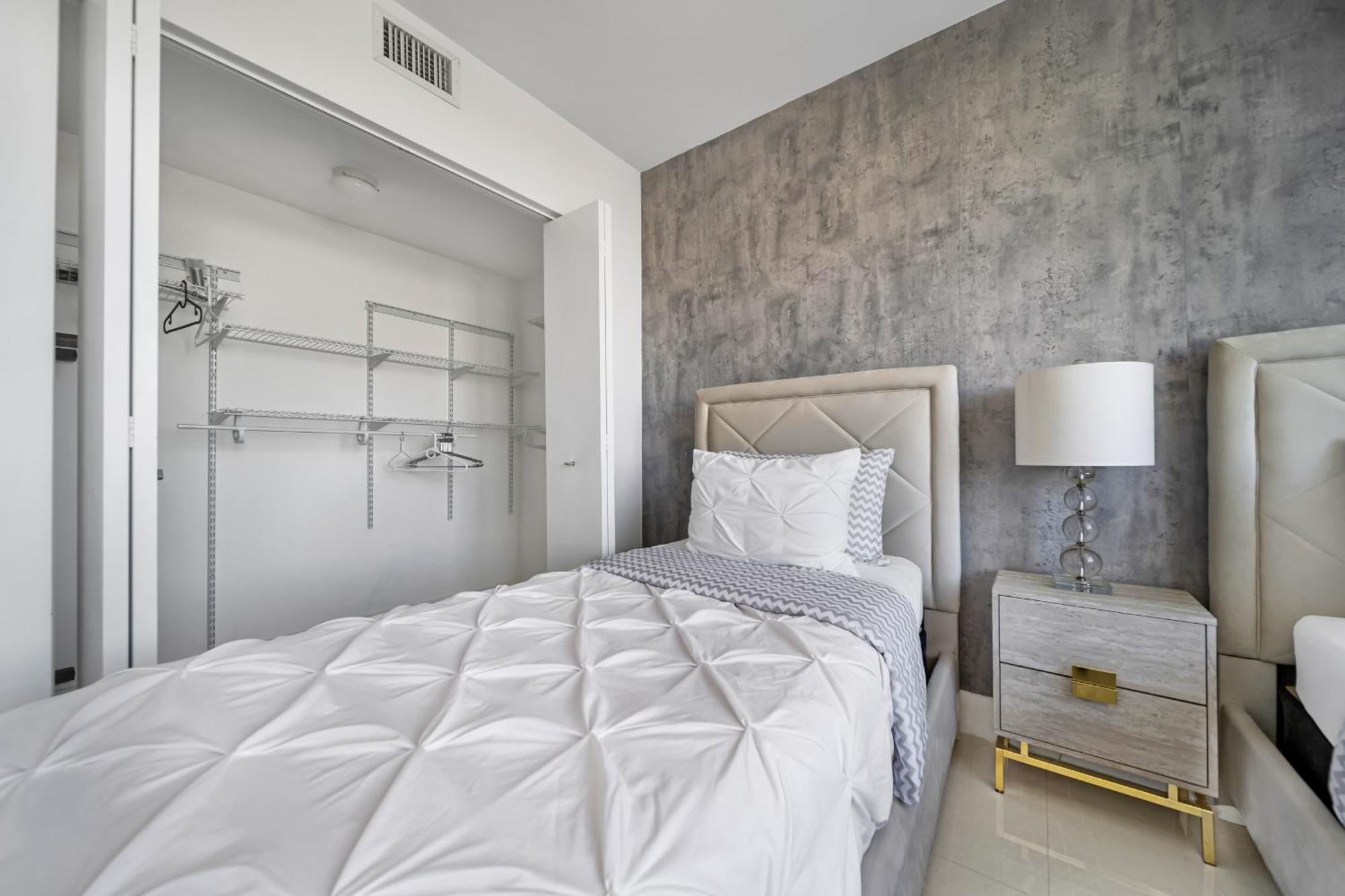 Resort-Style Living With Direct Ocean Views - 3Br Beauty Hallandale Beach Ngoại thất bức ảnh
