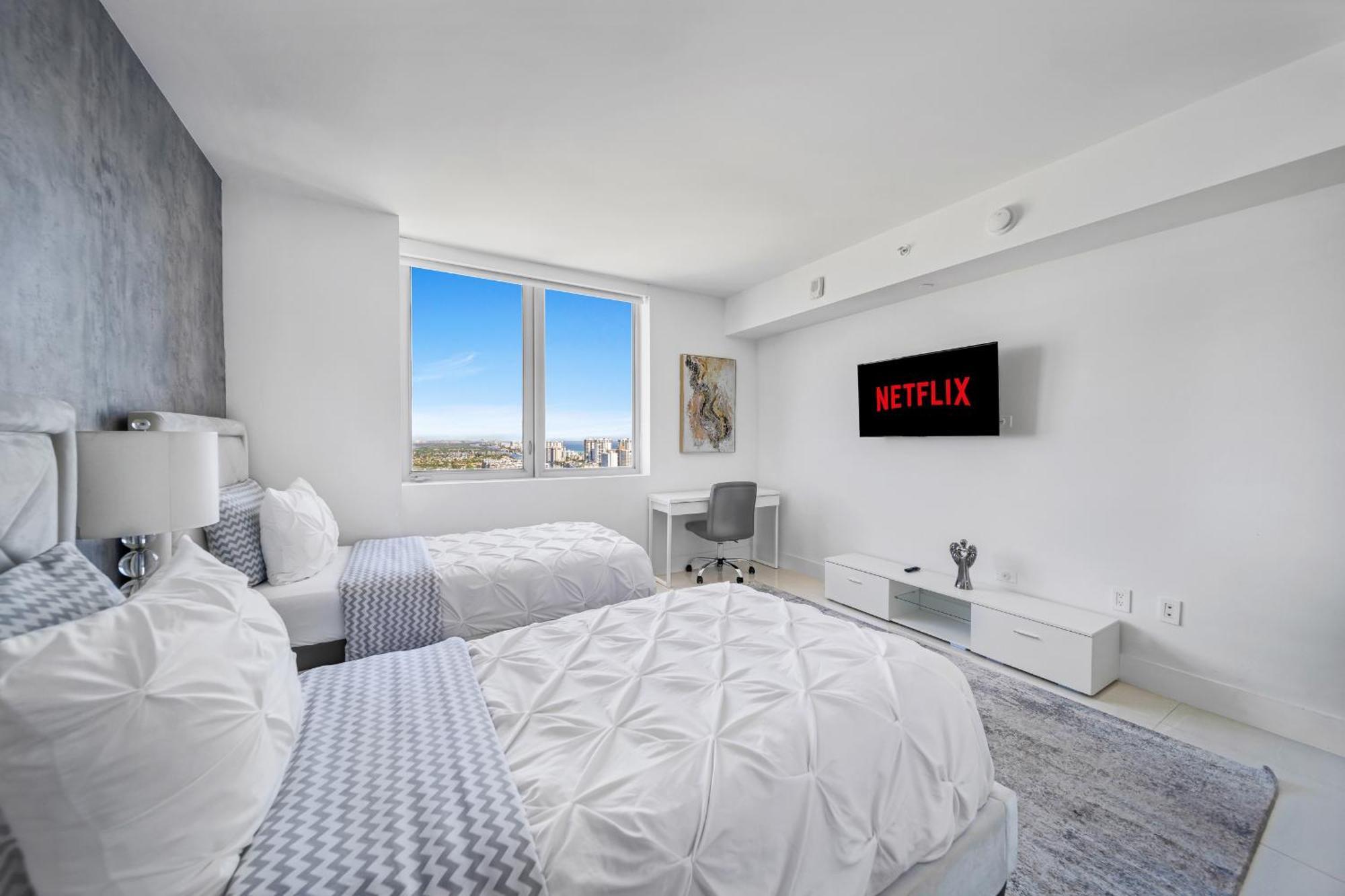 Resort-Style Living With Direct Ocean Views - 3Br Beauty Hallandale Beach Ngoại thất bức ảnh
